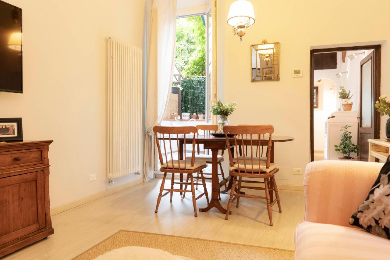 Capponi Deluxe Apartment ฟลอเรนซ์ ภายนอก รูปภาพ